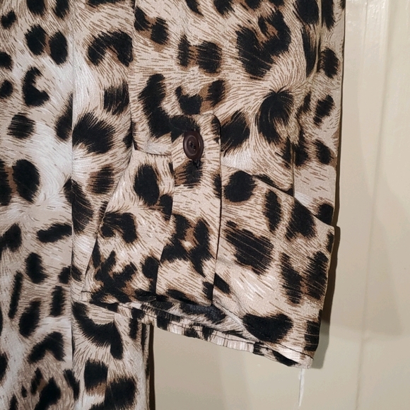 Charming Charlie Leopard Blouse 3/4 Sleeve EUC - Picture 6 of 11